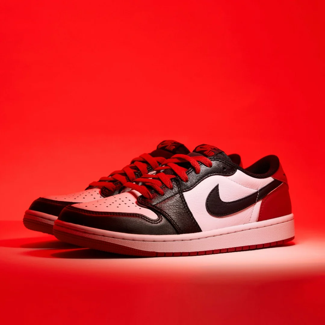 joshua-diaz-TnSnWswm74M-unsplash_1080x1080 NIKE AF1 Grey Suede