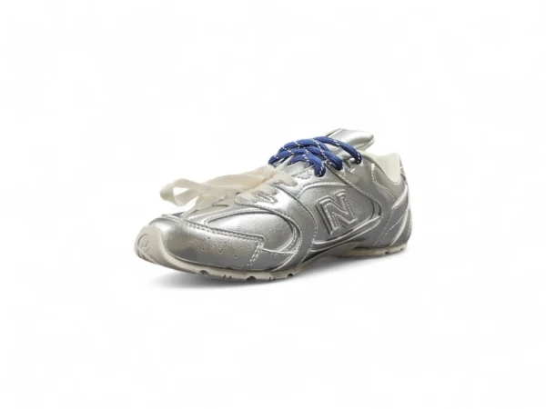 IMG20260118190328-Photoroom NB Metallic Silver Sneakers