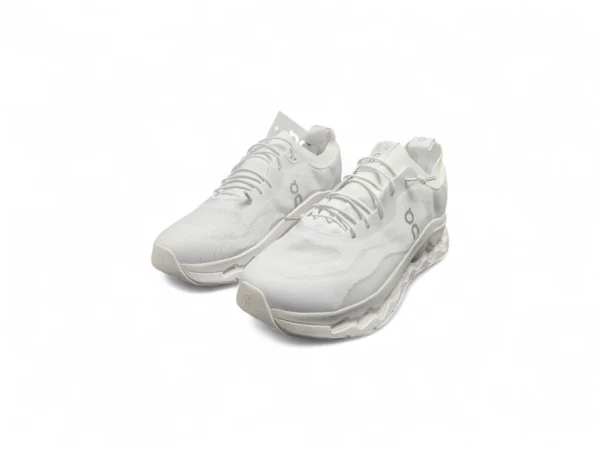 ON-CLOUD White Cloudtilt Sneakers