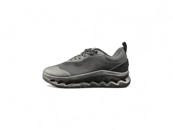 IMG20260118193629-Photoroom ON-CLOUD Triple Black Sneakers